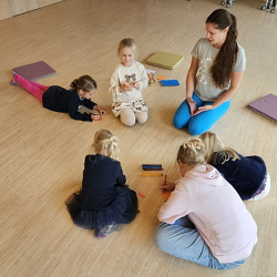 Potovanje v deželo čustev [17. oktober 2025]