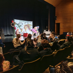 Tinka Šminka raziskuje svet [4.3.2026]